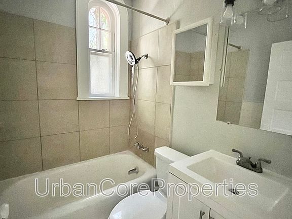 5th image of 352 13th Ave NE