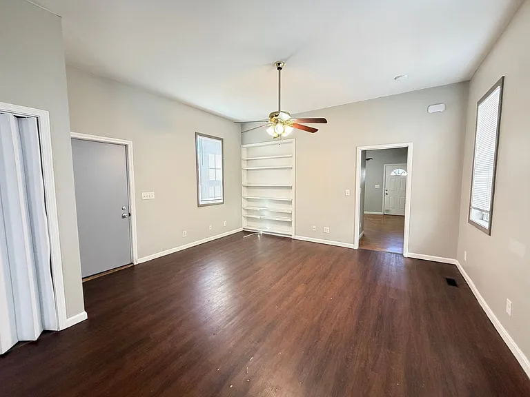 3107 Montana Ave — Photo 6