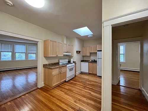 208 Massachusetts Ave #8 Photo 1