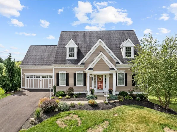 185 Foxchase Dr N, Canonsburg, PA 15317