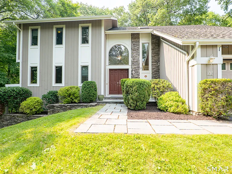 32 Horseshoe Ridge Rd — Photo 1