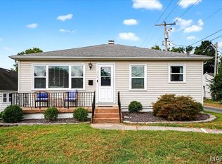 115 Leo St, Columbia, IL 62236