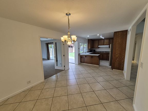 5th image of 12850 Pinefield Rd