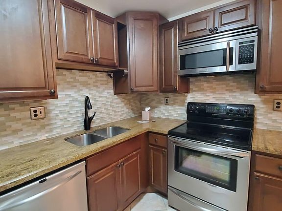 2nd image of 304 Gardens Dr APT 103