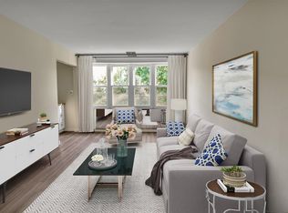 400 Glen Cove Ave APT 4, Sea Cliff, NY 11579