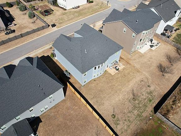 4th image of 203 Lindstrom Ct