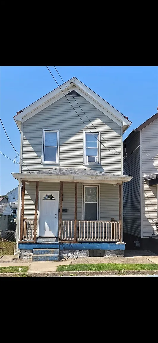 113 1/2 S 13th St photo 1