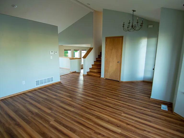 2204 Sunrise Dr — Photo 4