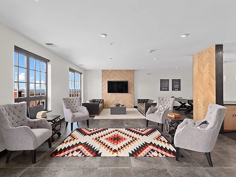 Battery Park Lofts — Photo 33