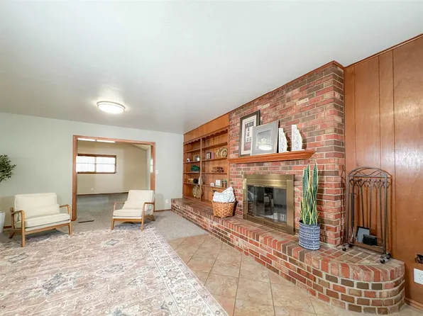 1705 Hathaway St, Ponca City, OK 74604