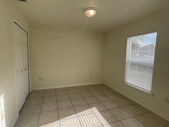 4th image of 349 Caen Ct