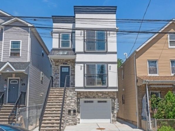 213 Pine St #1