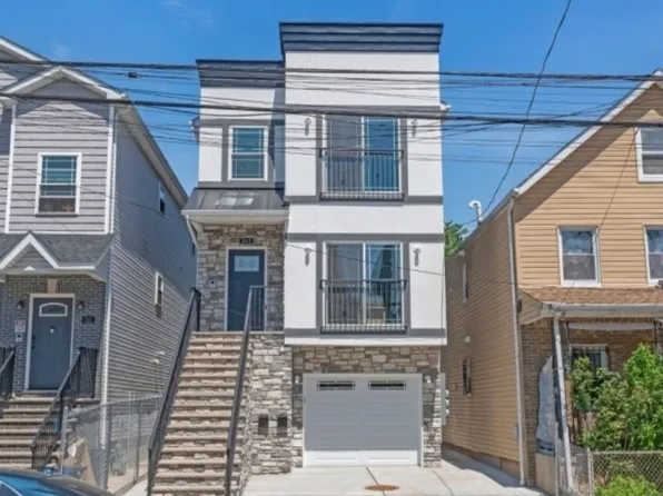 213 Pine St #1, Elizabethport, NJ 07206