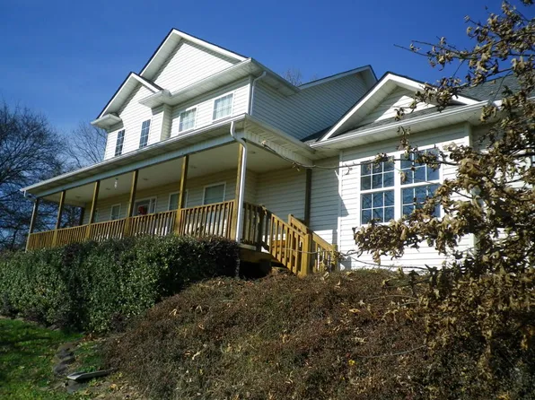 1604 Hidden Hills Dr, Clinton, TN 37716