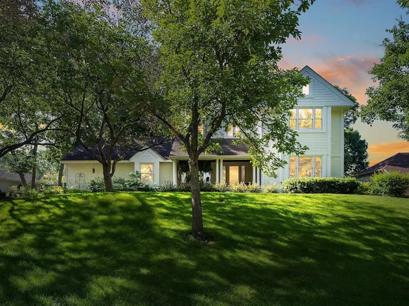 3890 Maple Shores Dr, Excelsior, MN 55331