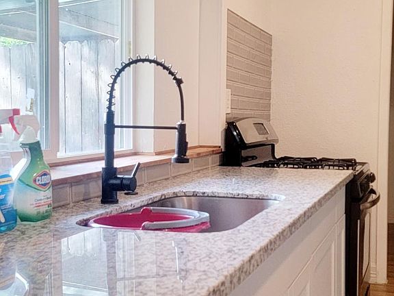 4th image of 7403 Santa Fe Dr #A