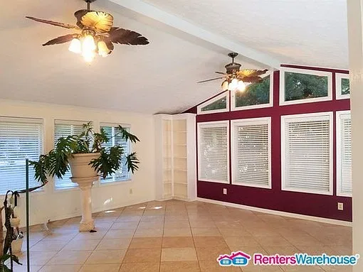 Tons of Space in this 3 Bed ranch in Riverdale! — Photo 2