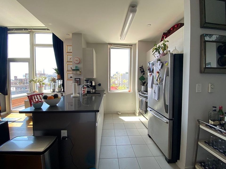 1st image of 511 47th Ave #7G