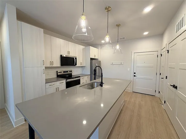 District on the Etowah Apartments — Photo 561