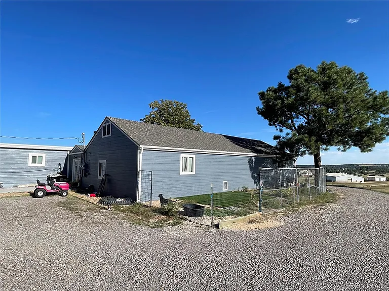 1384 Flintwood Rd #A — Photo 2