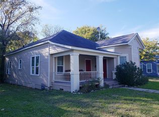 426 S La Salle St, Navasota, TX 77868