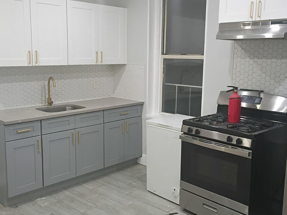 1st image of 141 Park Ave APT 4