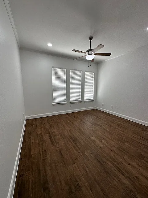 4 bed, 2037 sqft, $4,200 — Photo 3