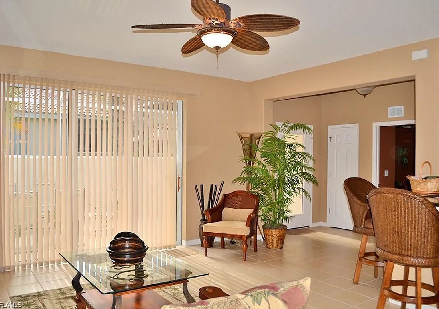 Lovely Home in Forest Park Gated Community — Photo 4