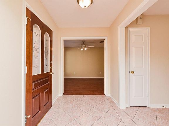 4th image of 127 McVoy Dr