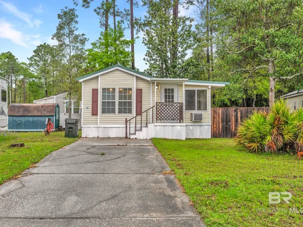 310 Buena Vista Dr, Lillian, AL 36549