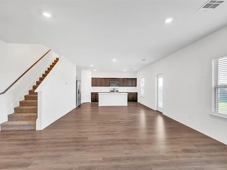 3124 Sweetwater Way — Photo 6