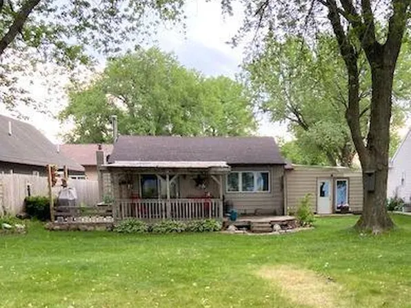 2375 Cottonwood Lake Dr, Windom, MN 56101