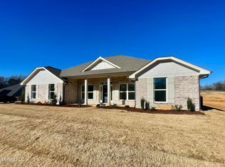 214 Farley Rd, Byhalia, MS 38611