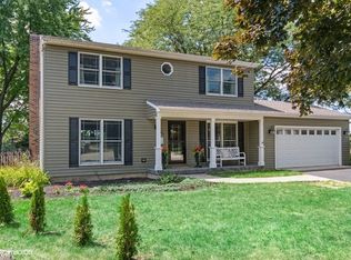 2410 Danbury Ct, Geneva, IL 60134