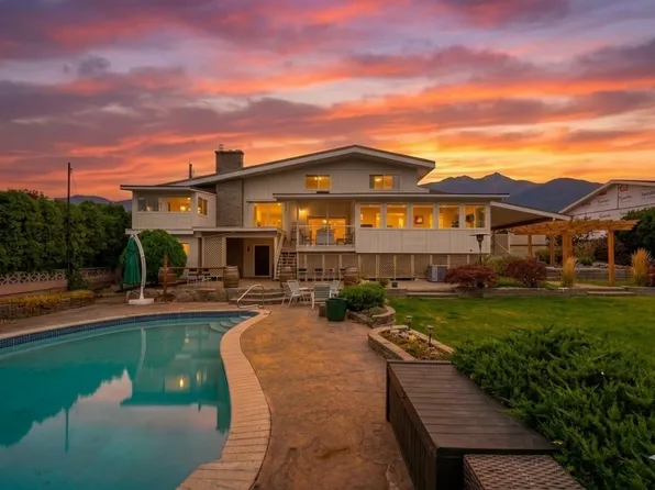 6521 Bellevue Dr, Oliver, BC V0H 1T4