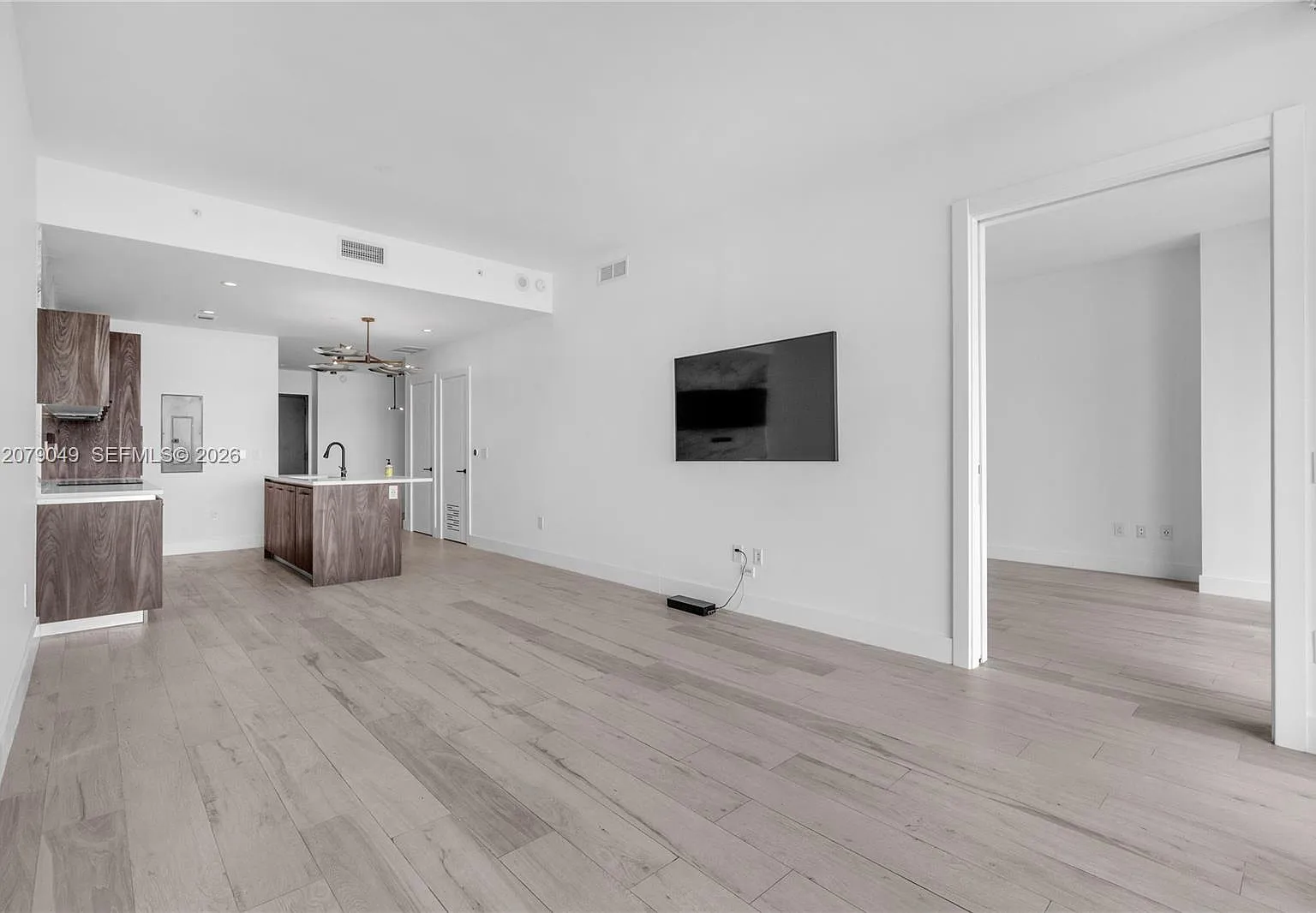 Gran Paraiso Condo — Photo 4