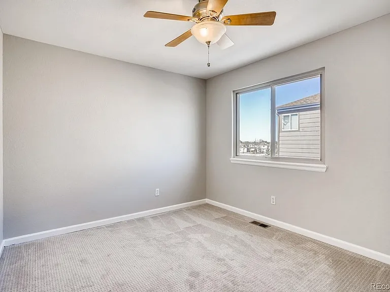 2421 S Waco Ct — Photo 23