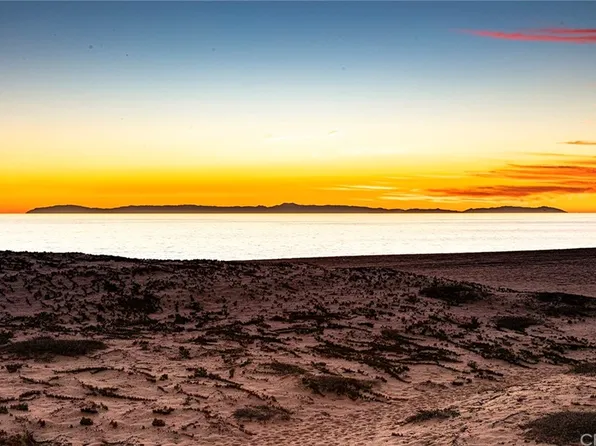 1556 E Oceanfront, Newport Beach, CA 92661