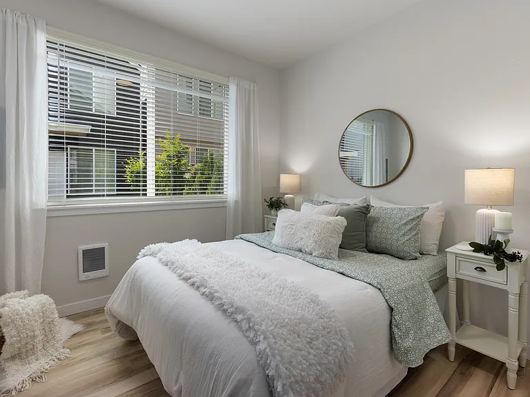 634 S Steele St — Photo 14