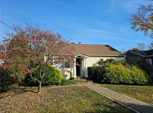 7 Brook Rd, Port Chester, NY 10573