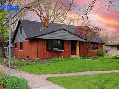 1403 Tulip Ln, Munster, IN, 46321