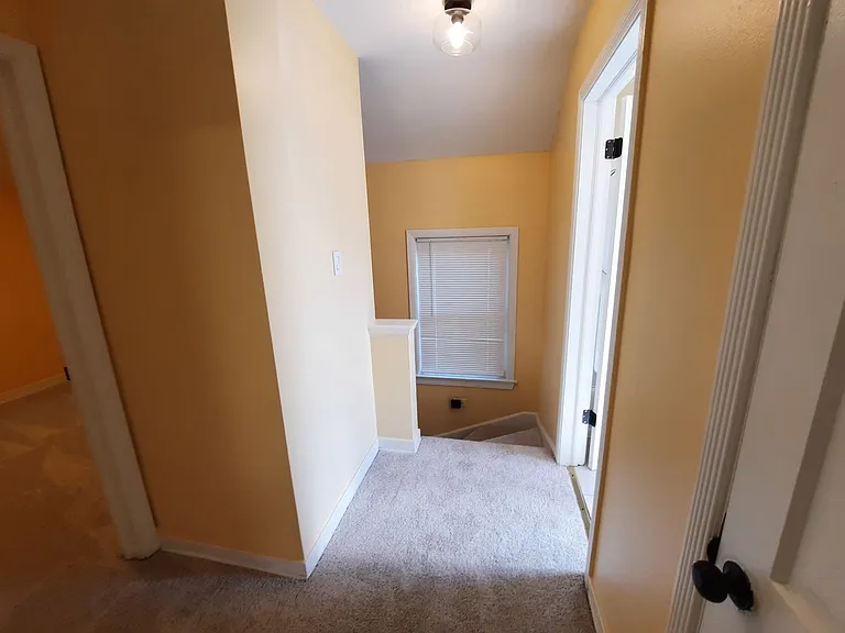 1720 Leland Ave — Photo 32