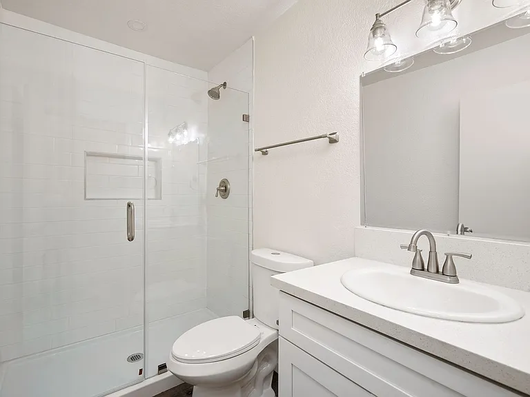 1100 Leff Street — Photo 27