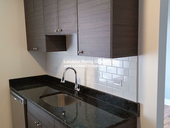 2nd image of 1644 W Pratt Blvd APT 3E