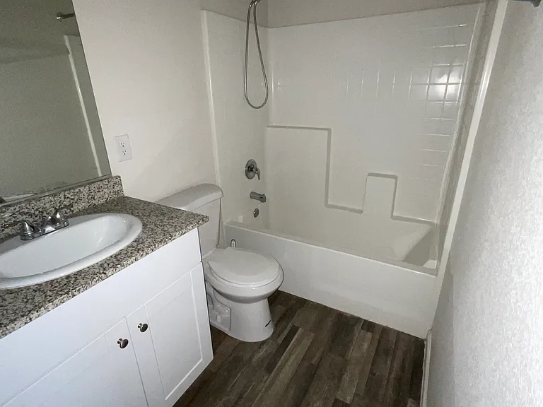 2405 Village Dr — Photo 21