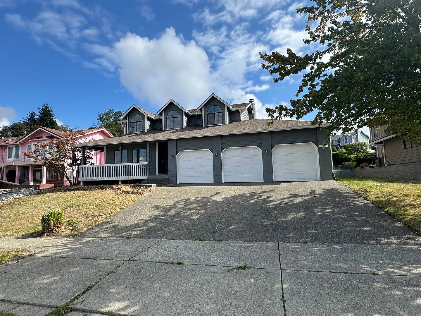 Bright NE Tacoma Home 3 Bedroom 2 Bath, Peaking Sound View with a 3 Car Garage & Fenced Yard! — Photo 1