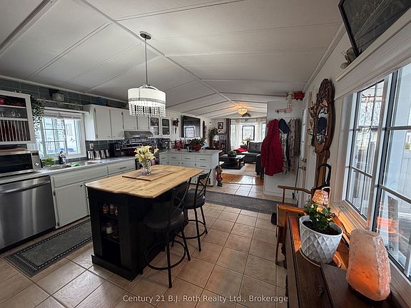 3rd image of 37 Berts Rd