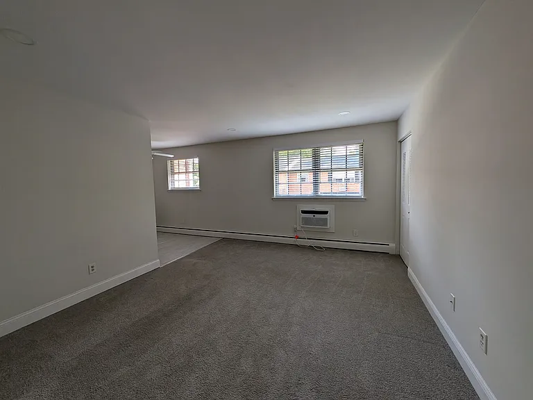 340 Woodlawn Ter #F5 — Photo 6