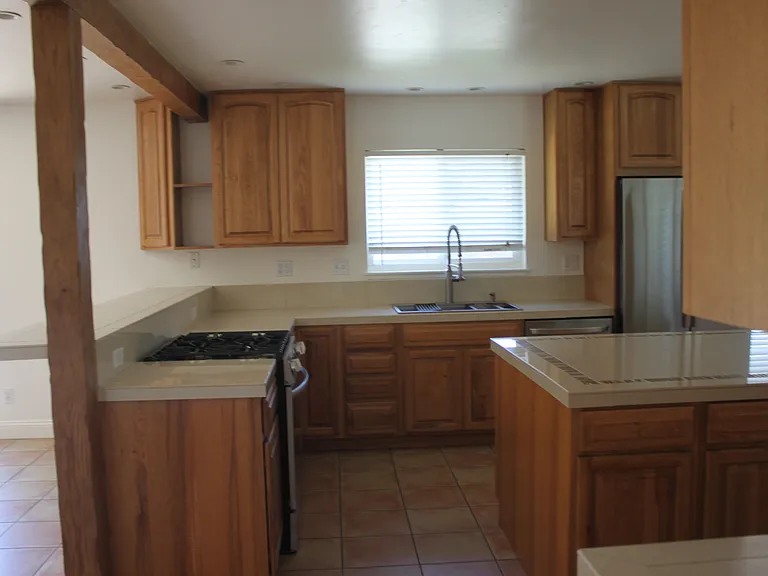 3610 Cerrito St — Photo 16