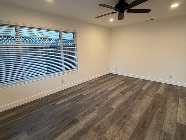 2218 Harrison St — Photo 19